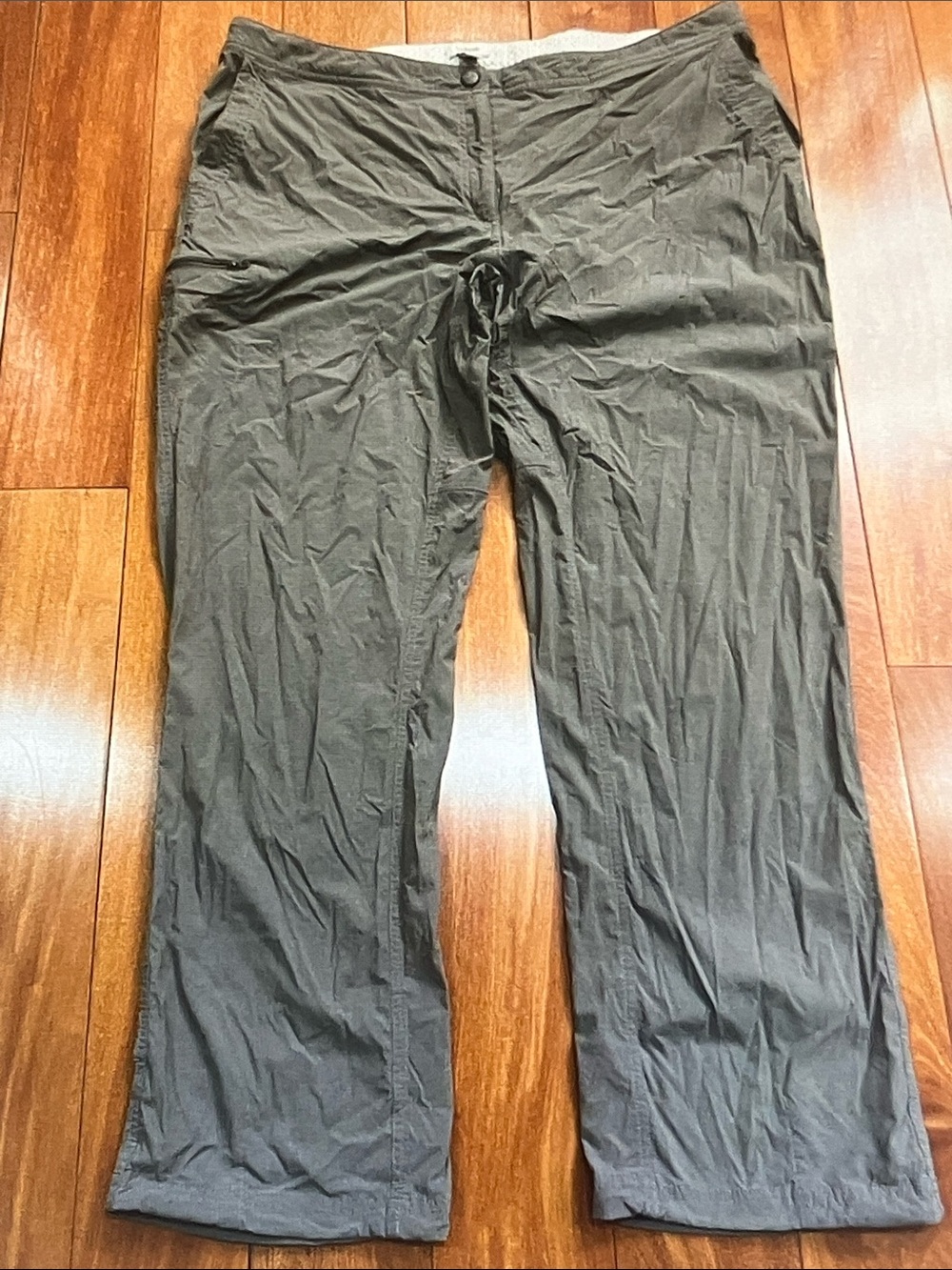 L.L. Bean Olive Green Lightweight Travel Pants